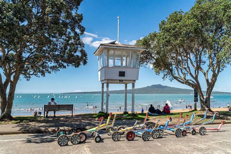 3/6 North Avenue Narrow Neck_12