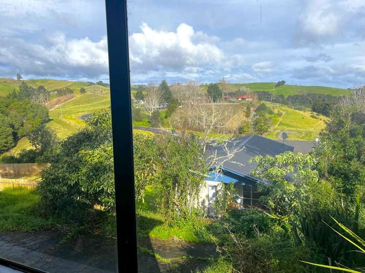 7 Harrys Place Kawakawa_10