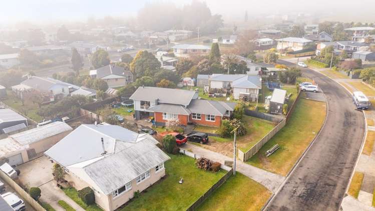 20 Elliott CRESCENT Owhata_19