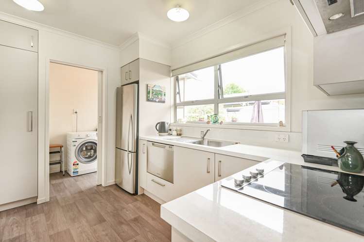 2/90 Napier Road Havelock North_8