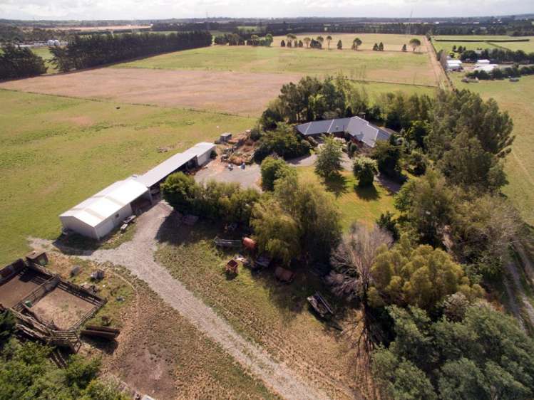 1298 Stanley Road Elgin_2