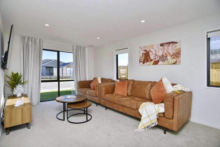 3 Woodford Avenue Woodend_6