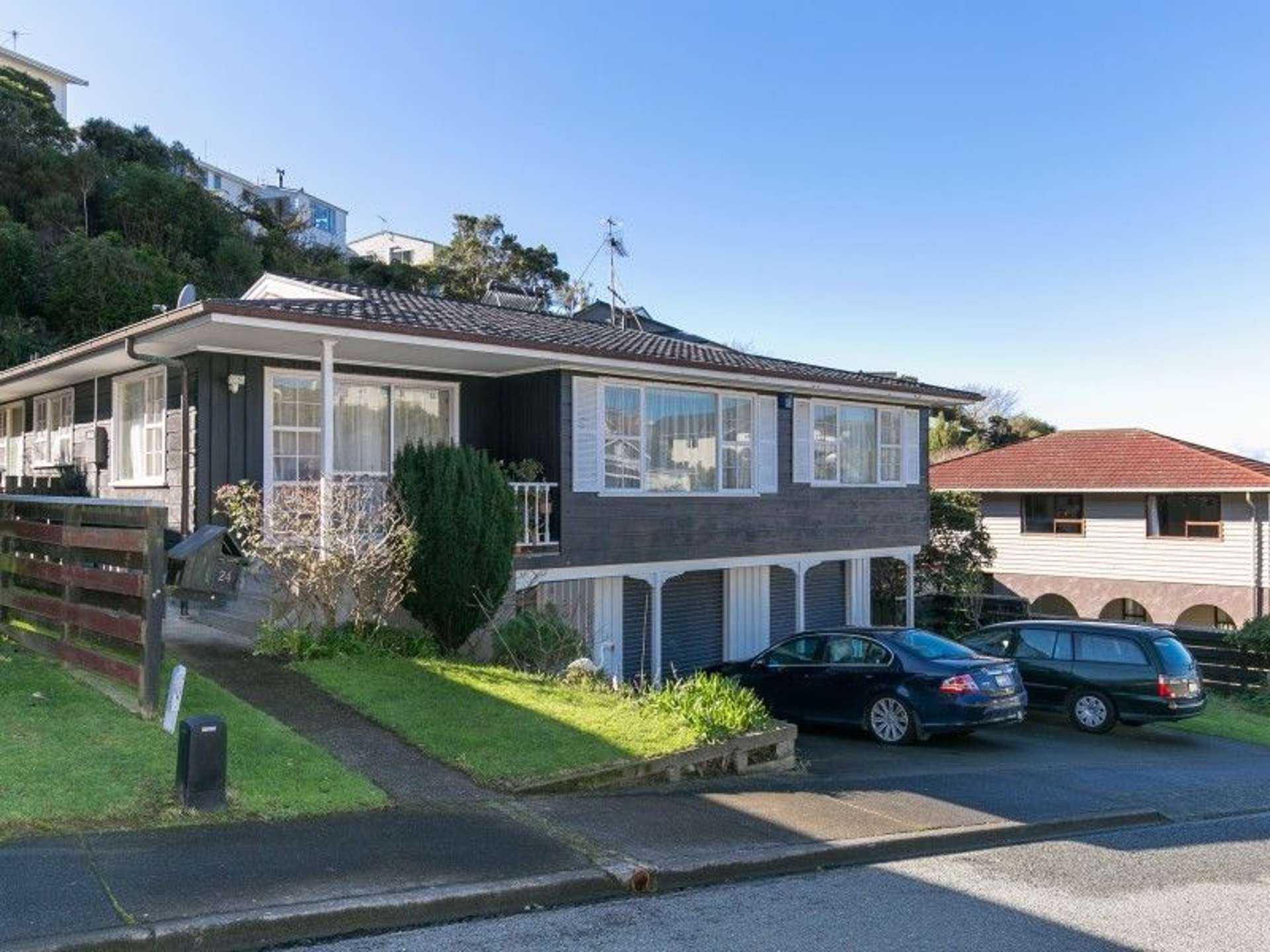 24 Paddington Grove Karori_0