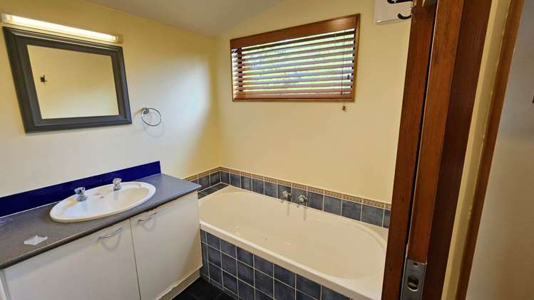 2/20 Coroglen Avenue Birkenhead_14