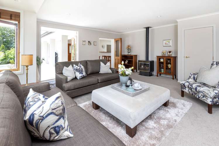 62 Parkhill Road Mellons Bay_10