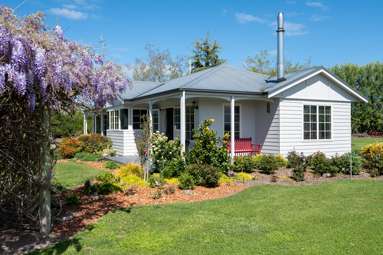 166 Mount Erin Road_4