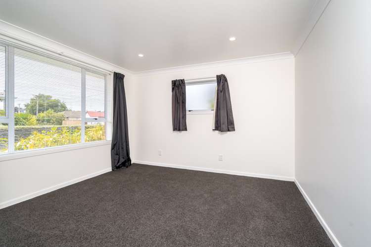 44 Bush Road Mosgiel_17