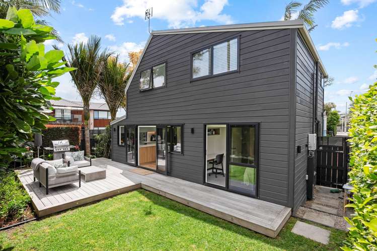 2/220 Point Chevalier Road Point Chevalier_4