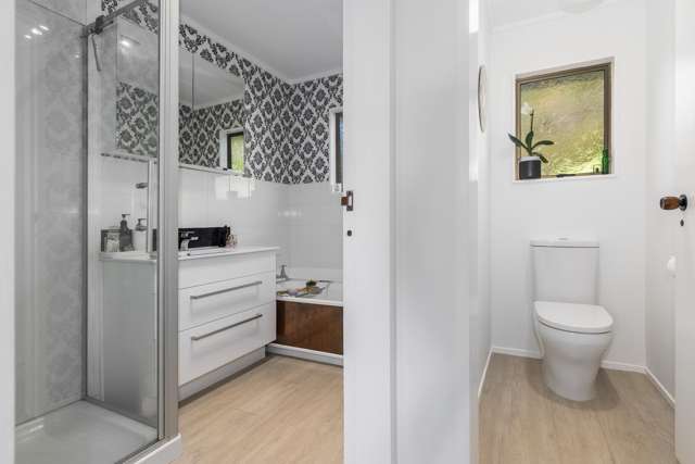 39C Kinloch Place Papakowhai_1