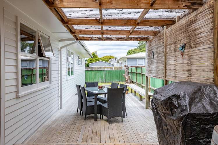 4 Colstone Street Glenview_16