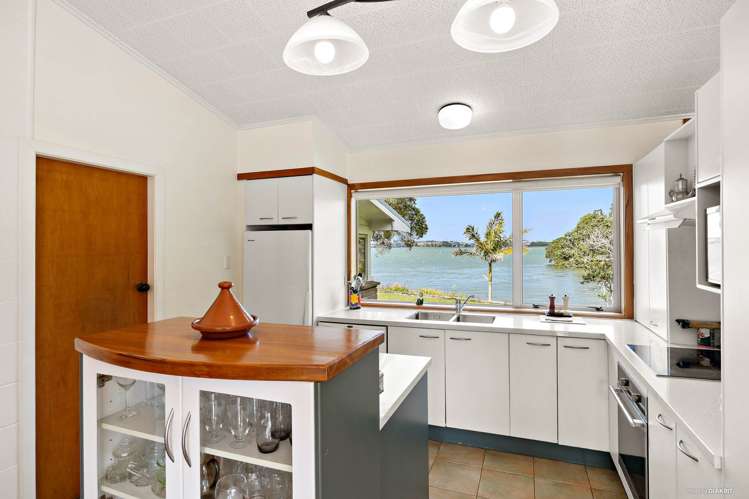 31 Swan Crescent Pakuranga_12