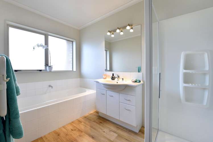 53c Lord Auckland Road Wakefield_16