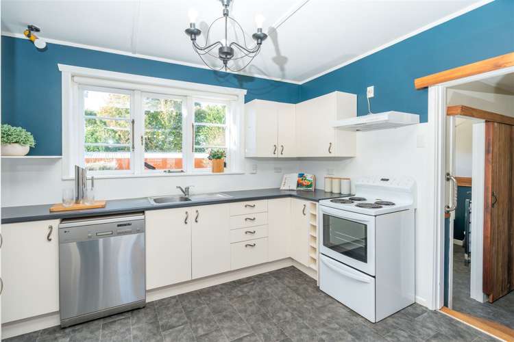 17a Saxbys Road Glenview_6