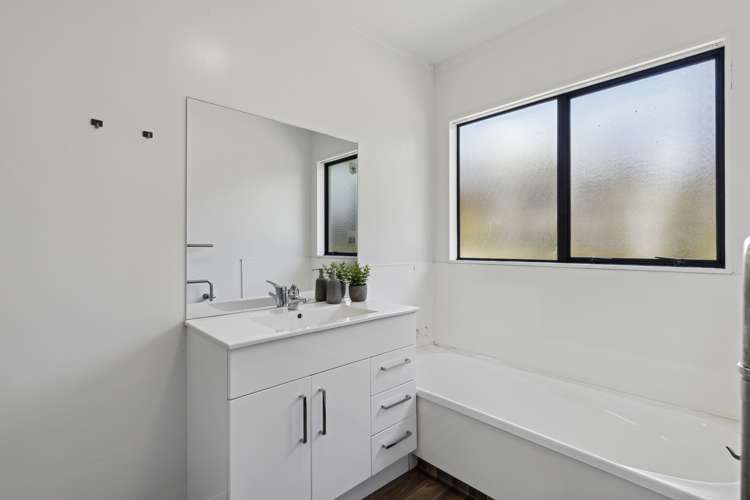 2/48 Barbados Drive Unsworth Heights_16