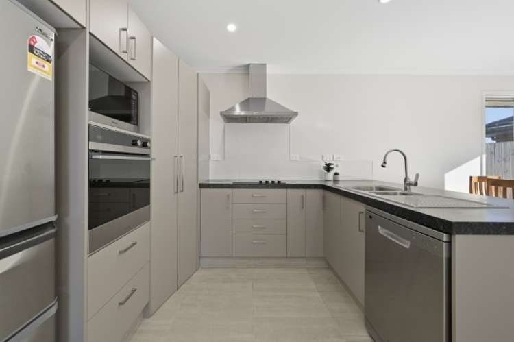 35 Leet Crescent 1131_2