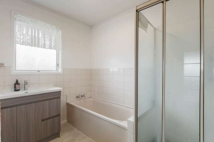 35 Advene Road Cockle Bay_13