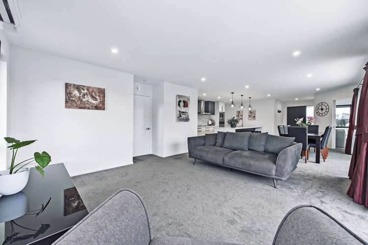 23 Whitehorn Drive Lincoln_11