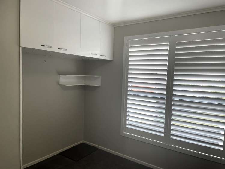 8 Divich Avenue Te Atatu South_10