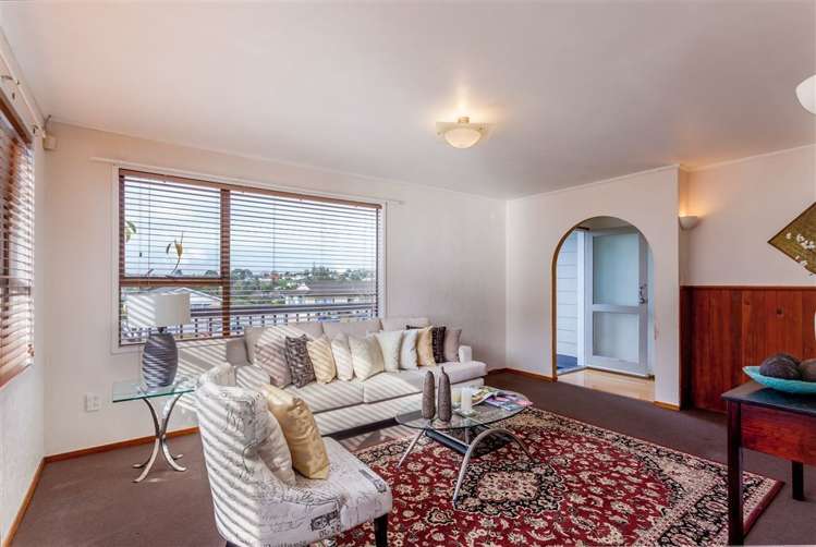 61 Solar Road Glen Eden_1