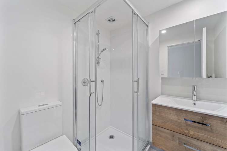 2/470 West Coast Road Glen Eden_13