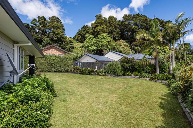 6 County Lane Te Kamo_21