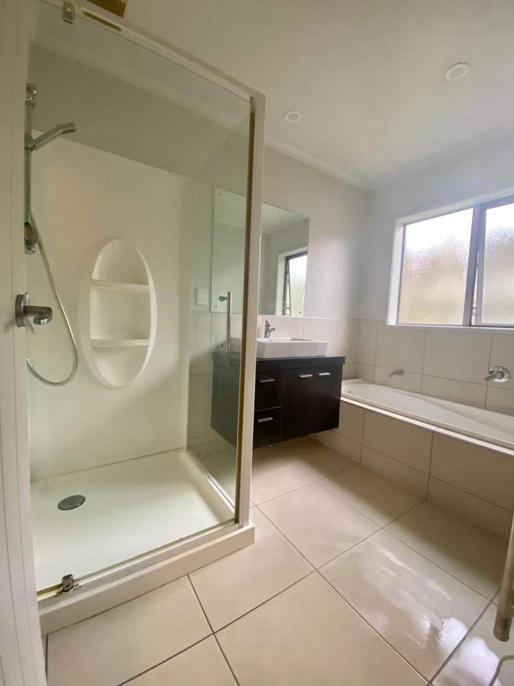 22 Salford Crescent Flat Bush_11