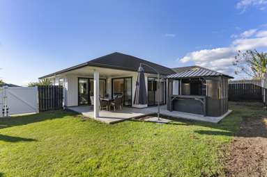 8 Opouatu Avenue_4