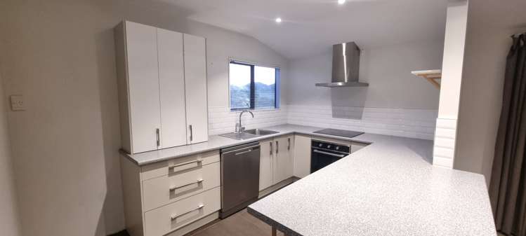 2/24 Lancaster Road 1603_3