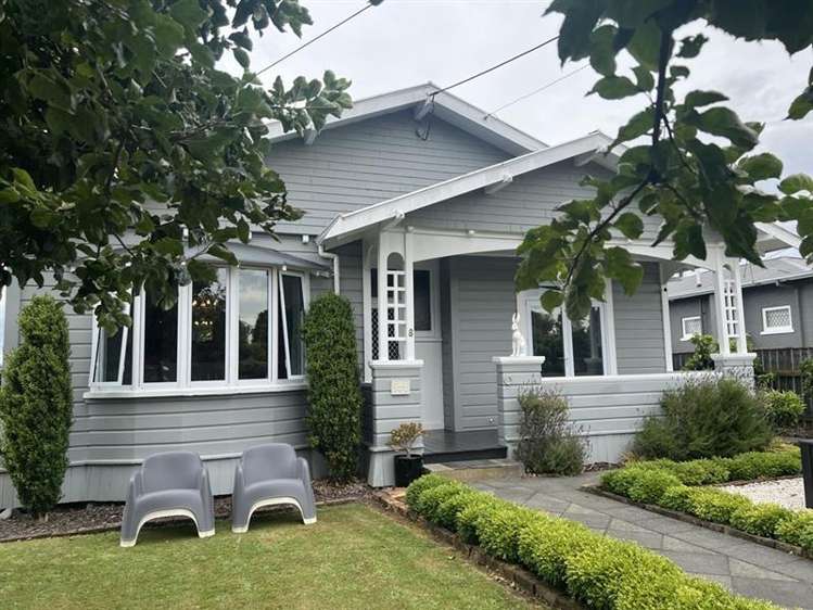 8 Lyon Street Marton_13