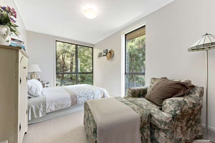 26 Takahe Road Titirangi_16