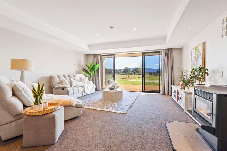 102 Glews Road Cust_18