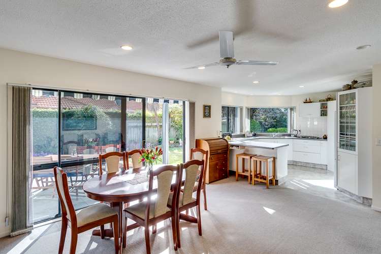 4 Regent Way Taradale_2