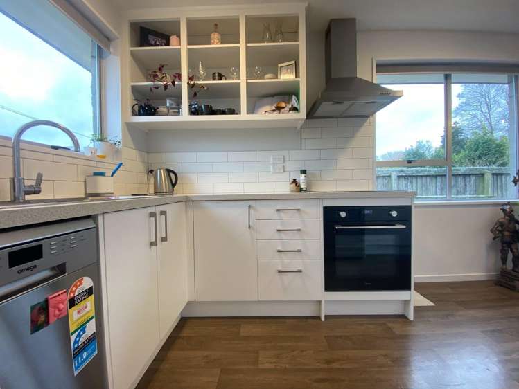 2/34 Vienna St Waltham_1