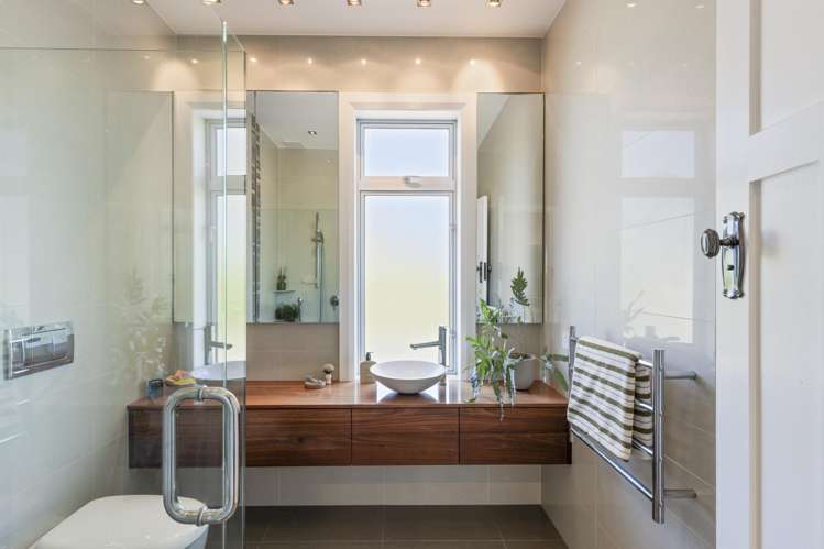 24 Nobs Line Strandon_25