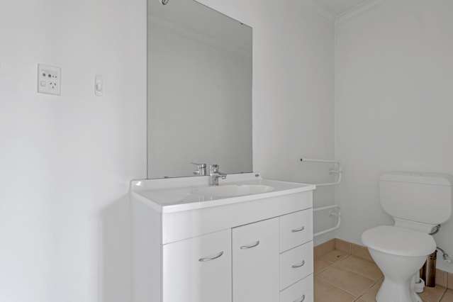 5 Caldecote Place Flat Bush_4