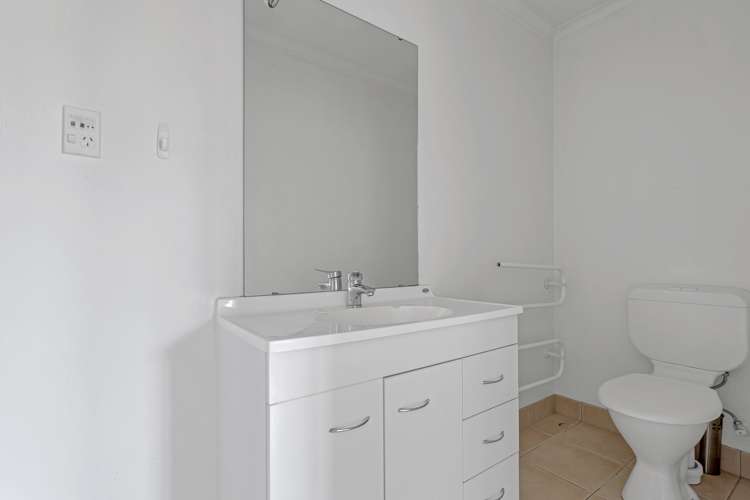 5 Caldecote Place Flat Bush_3