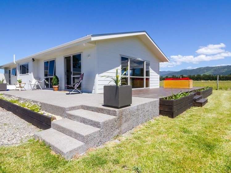 192 State Highway 53 Featherston_2