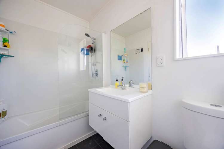 41 Ashgrove Road Mangere_30