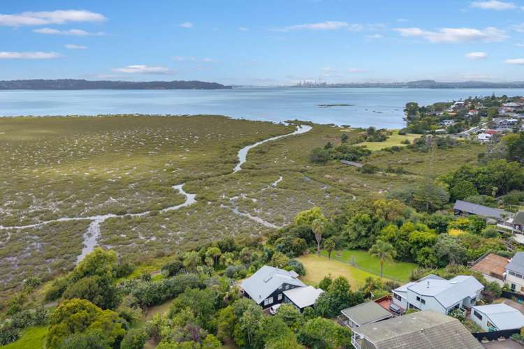 42 Rewarewa Road Te Atatu Peninsula_46