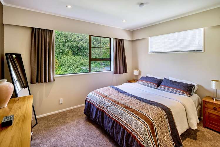 8 Balliol Drive Tawa_15