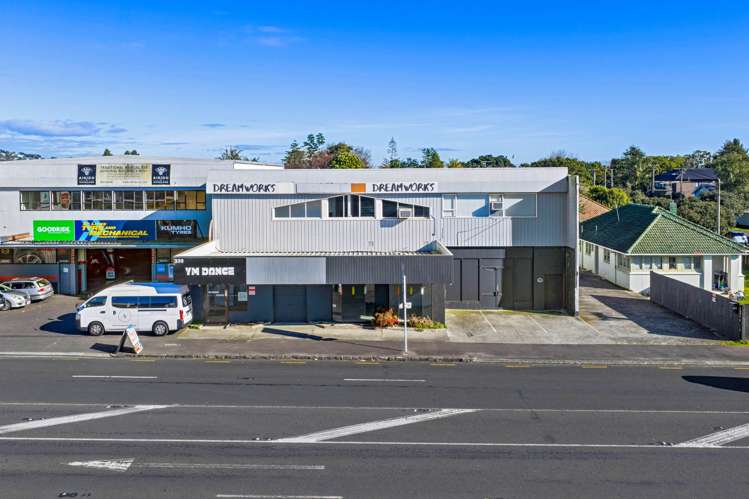 Units A&B/333-335 Sandringham Road St Lukes_13