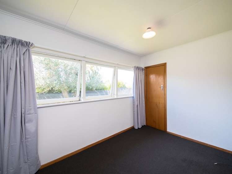 9 Queen Street Feilding_13