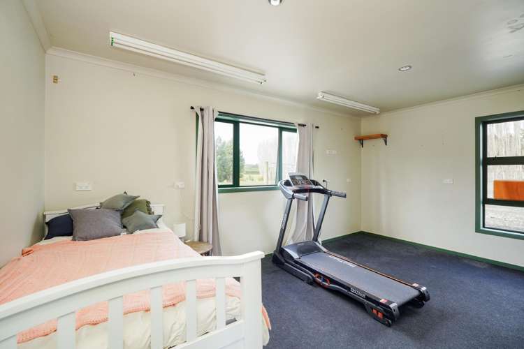 70 Pomona Road East Makarewa_33