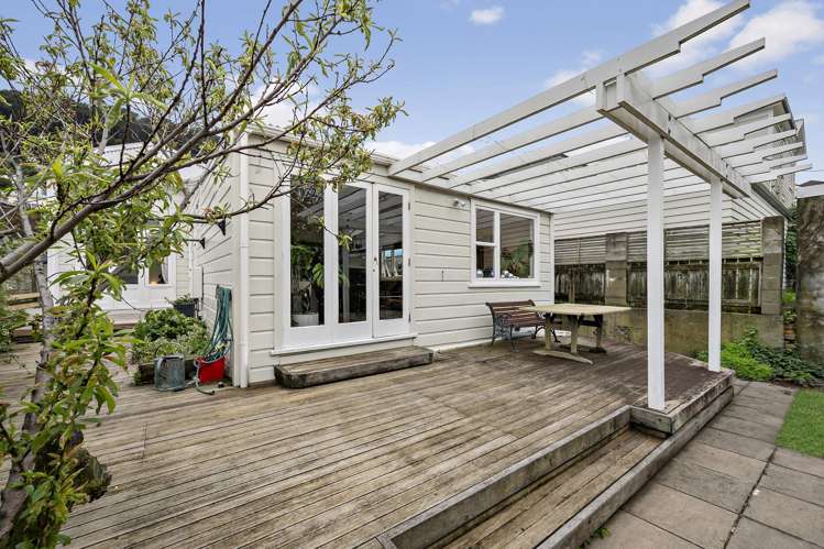 126 Austin Street Mount Victoria_17