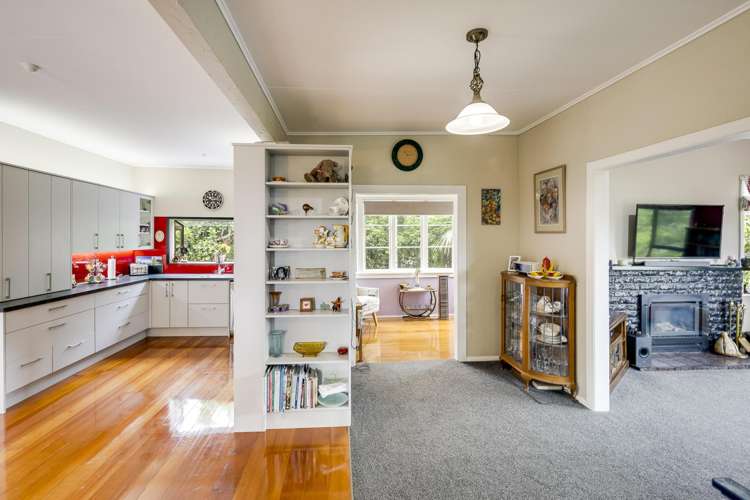 8 Thompson Road_0