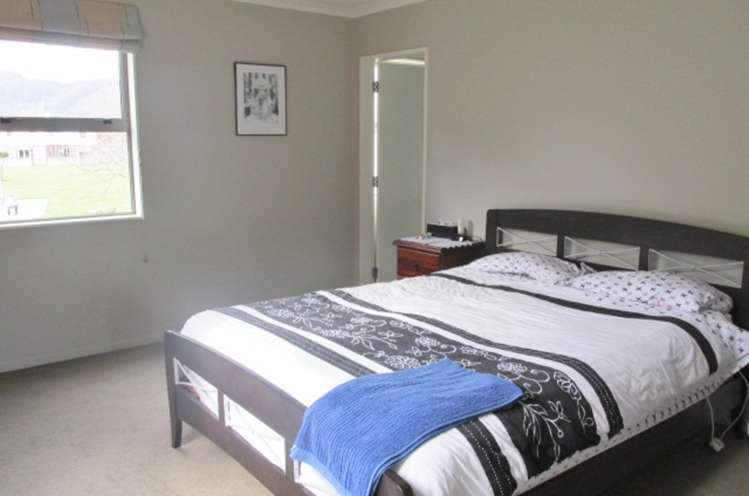 46 Evergreen Crescent Trentham_5