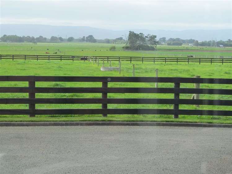 1018b Camerons Line Feilding_23