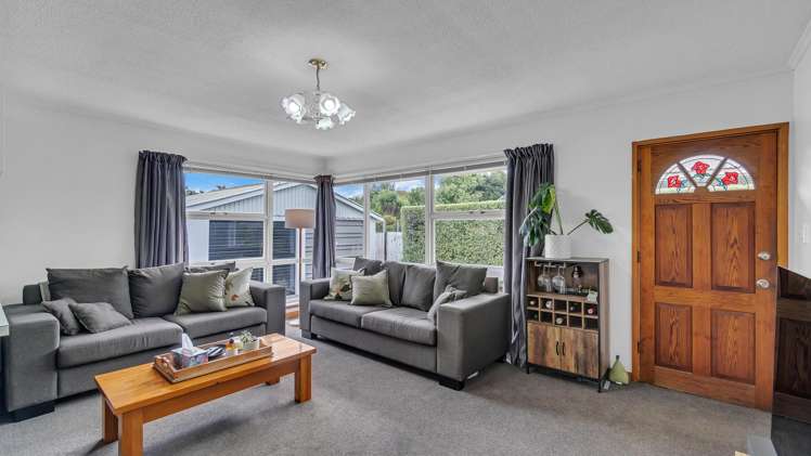 2/381 Main North Road Redwood_3