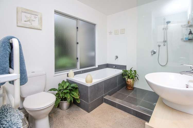 41 Raymond Terrace Northcote_13