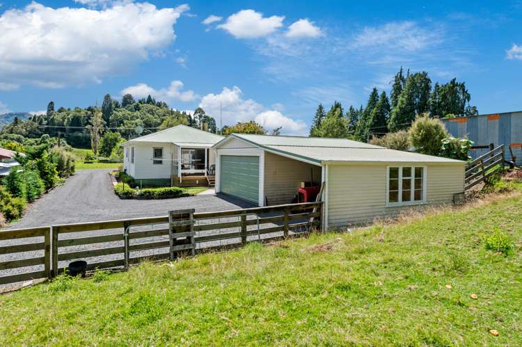 13 Kahu Street Ohura_16